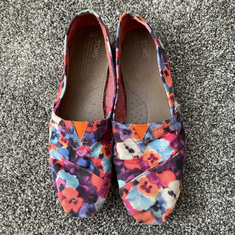 Poppy Flower Pattern Toms - Picture 4 of 5